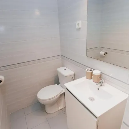 Hogaristic - Seaview 3 - 8pax Apartment *